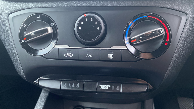 Hyundai i20 1.2 MPi SE 5dr Petrol Hatchback